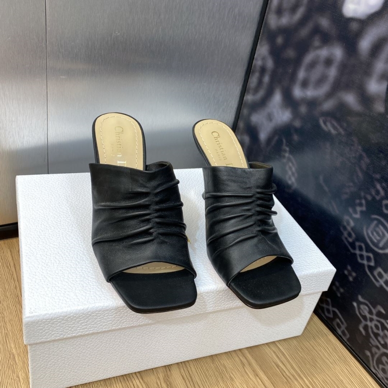 ch**an D*or slippers